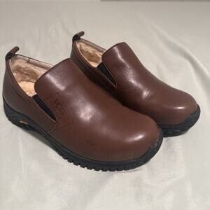 NEW* UGG Men's Loafers Brown Leather Slip-On Loafer Shoes Size 9 Style No. 5146